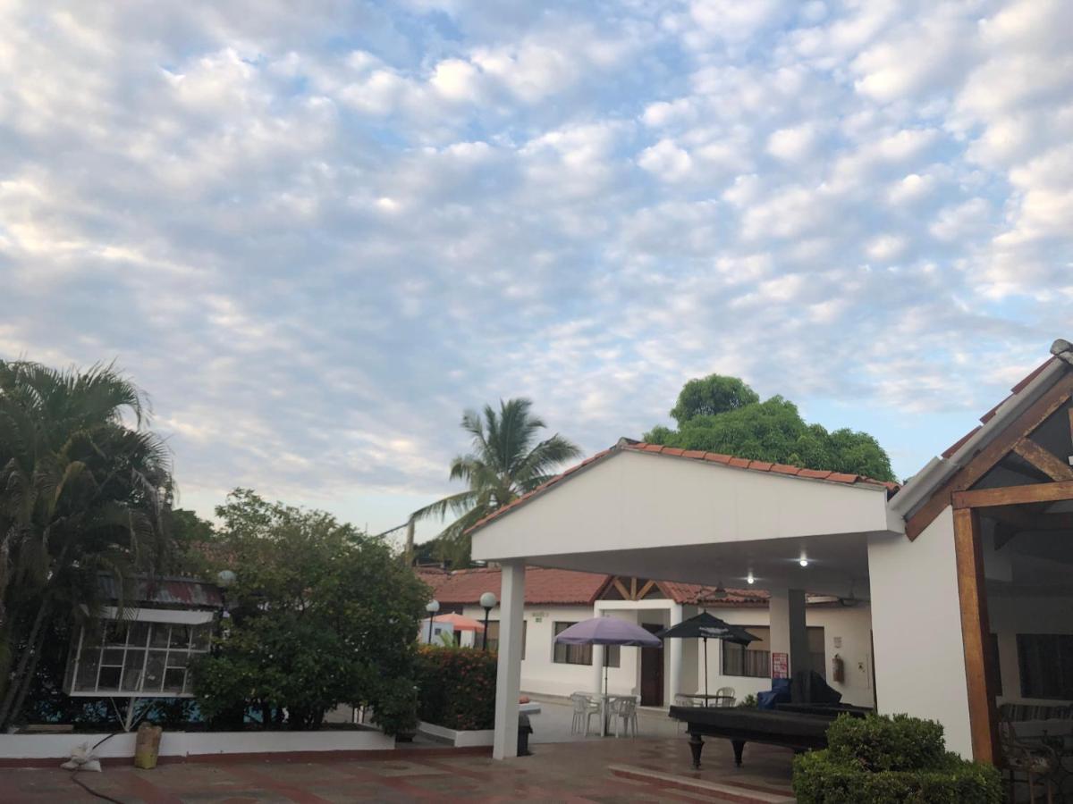 Hotel Villa Ricaurte Esterno foto