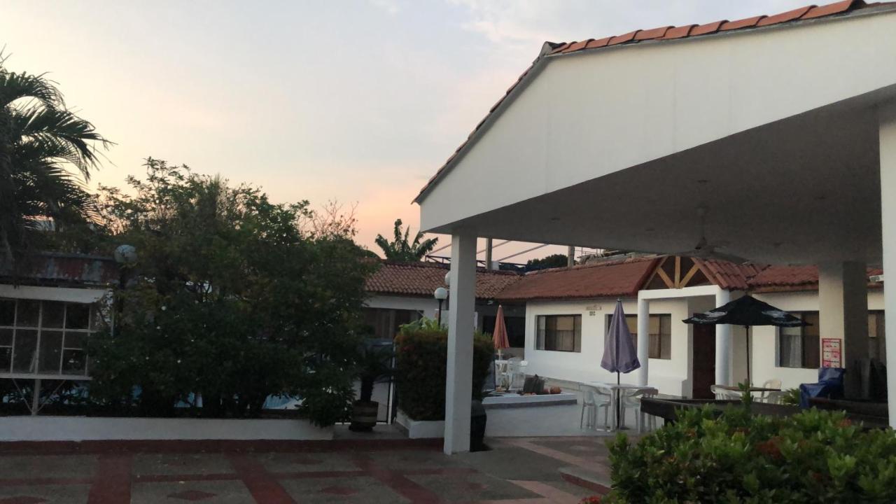 Hotel Villa Ricaurte Esterno foto